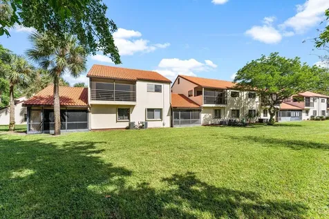 10 Via De Casas Sur Boynton Beach FL 33426