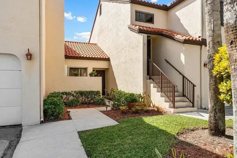 10 Via De Casas Sur Boynton Beach FL 33426