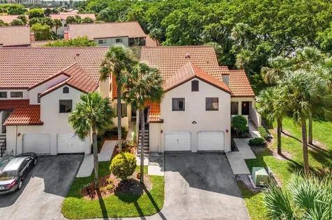 10 Via De Casas Sur Boynton Beach FL 33426