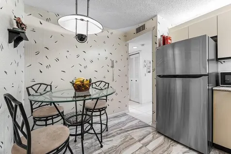 10 Via De Casas Sur Boynton Beach FL 33426