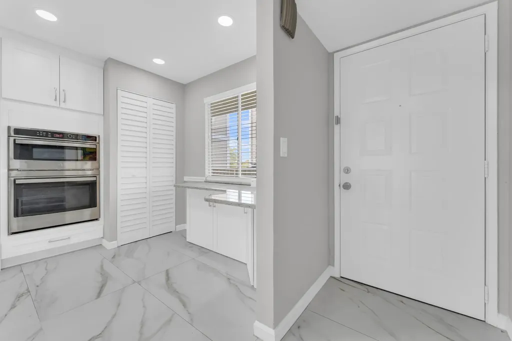 7192 Huntington Lane Delray Beach FL 33446
