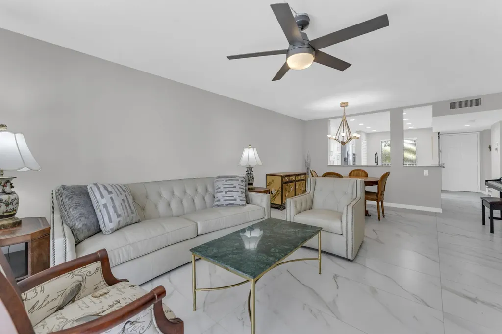 7192 Huntington Lane Delray Beach FL 33446