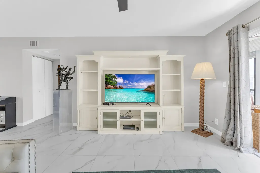7192 Huntington Lane Delray Beach FL 33446