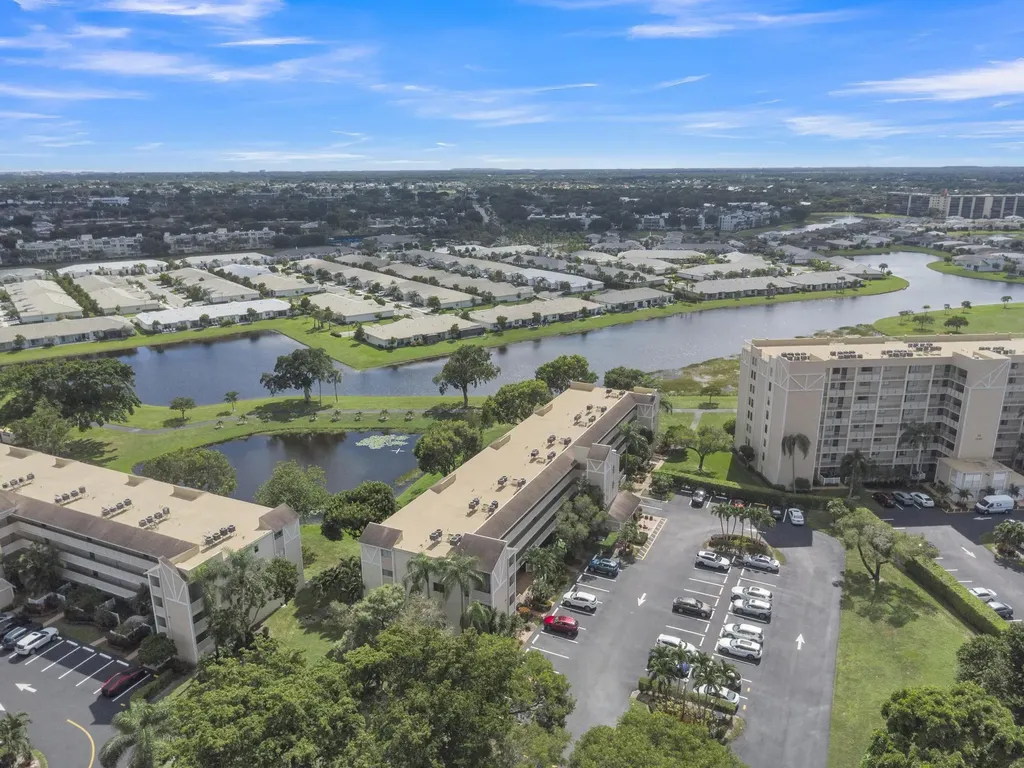 7192 Huntington Lane Delray Beach FL 33446