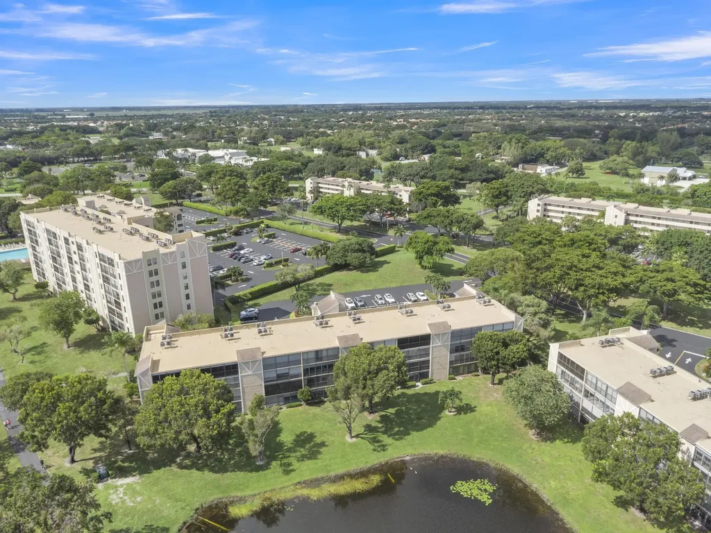 7192 Huntington Lane Delray Beach FL 33446