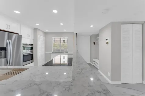 7192 Huntington Lane Delray Beach FL 33446