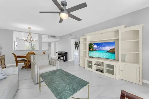 7192 Huntington Lane Delray Beach FL 33446