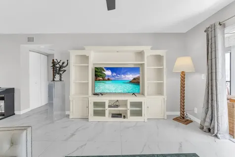 7192 Huntington Lane Delray Beach FL 33446