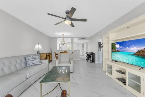 7192 Huntington Lane Delray Beach FL 33446