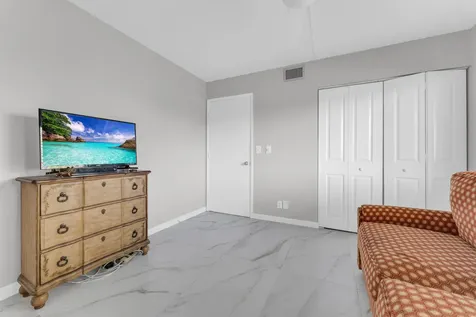 7192 Huntington Lane Delray Beach FL 33446
