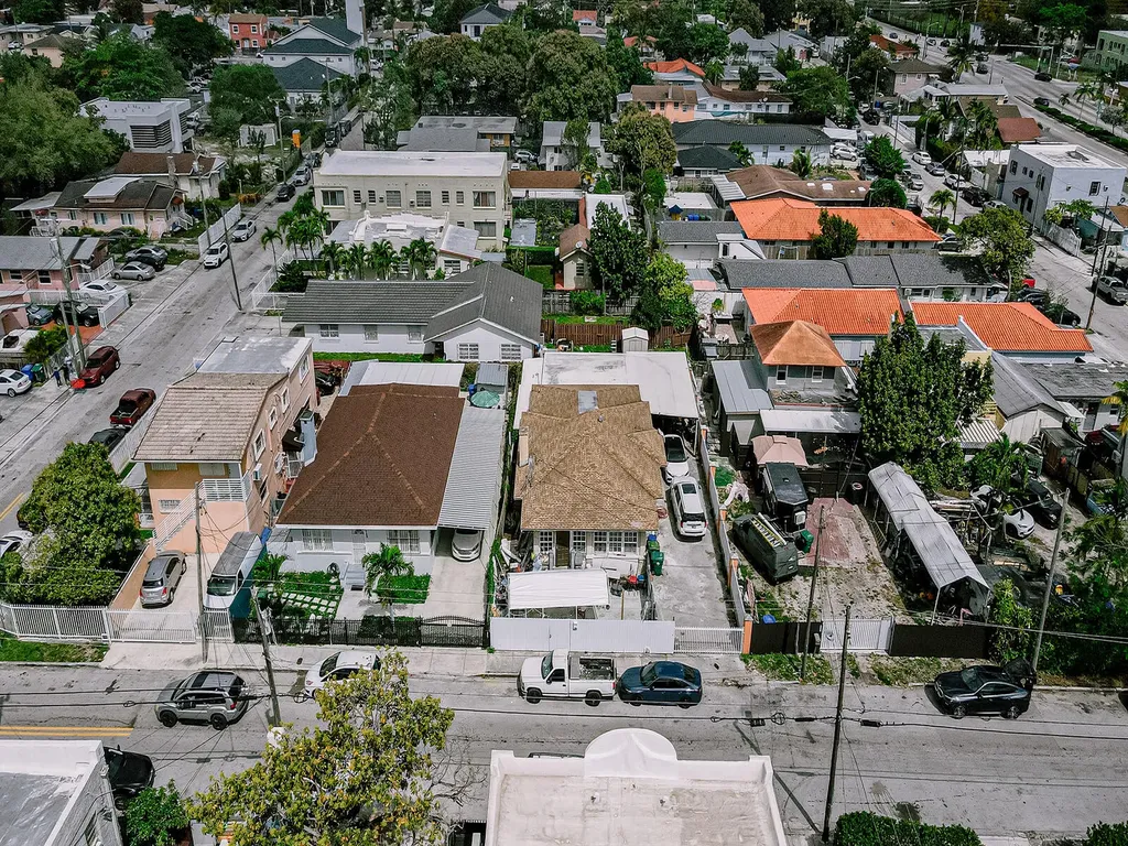 1757 NW 1st Street Miami FL 33125