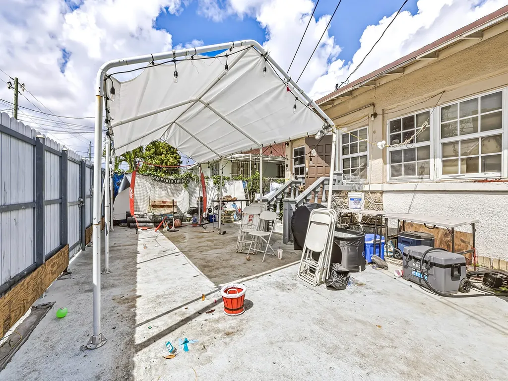 1757 NW 1st Street Miami FL 33125