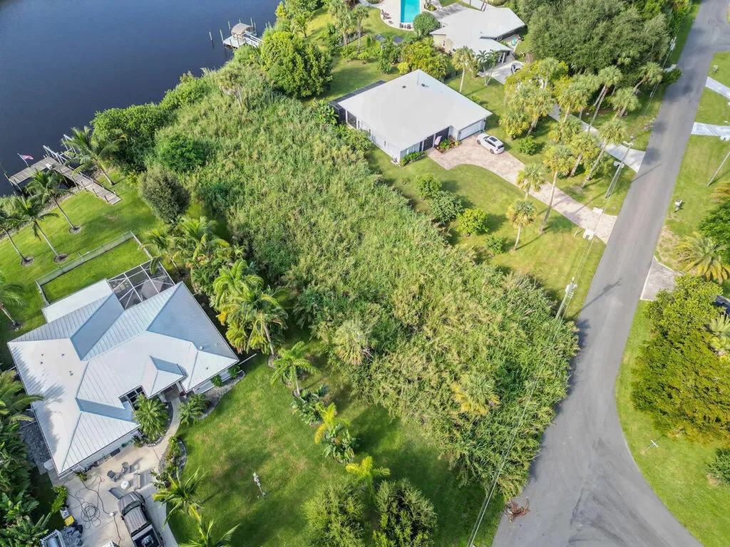 15340 SW Palm Drive Indiantown FL 34956