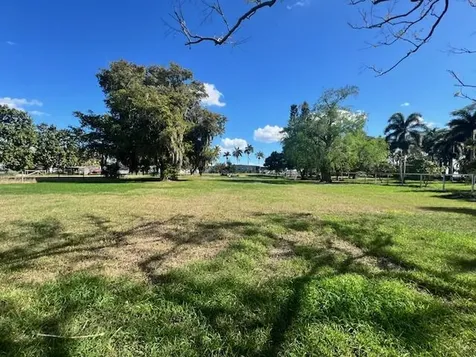 1221 Bacom Point Road Pahokee FL 33476