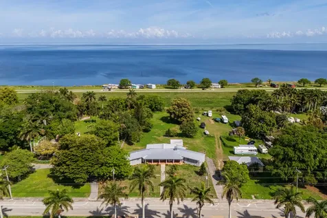 1221 Bacom Point Road Pahokee FL 33476