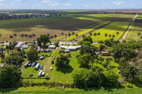 1221 Bacom Point Road Pahokee FL 33476