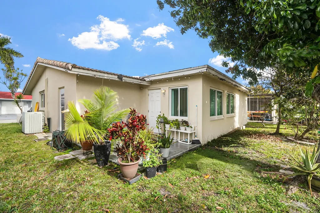 4708 NW 49th Drive Tamarac FL 33319