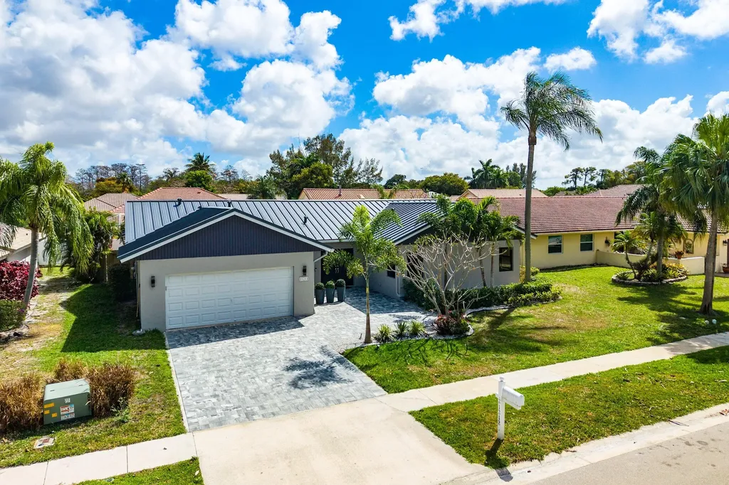 21212 Escondido Way Boca Raton FL 33433