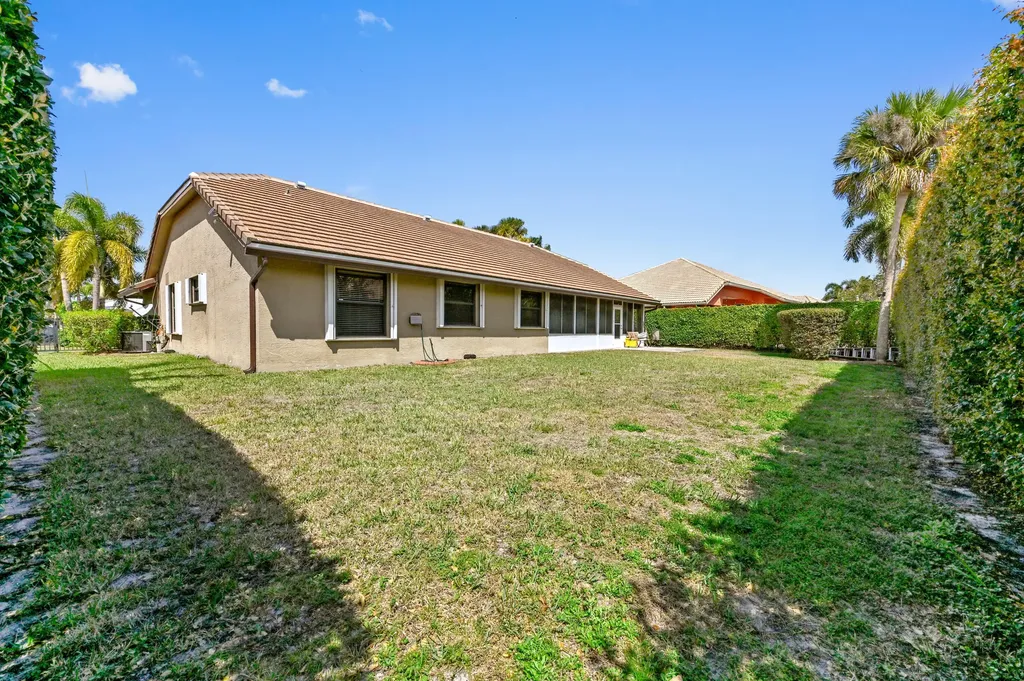 119 Fernwood Crescent Royal Palm Beach FL 33411