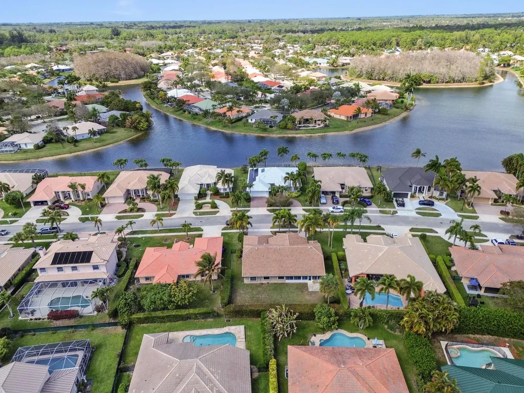 119 Fernwood Crescent Royal Palm Beach FL 33411
