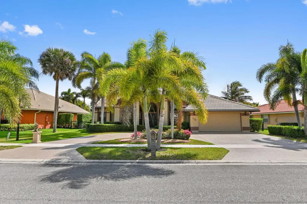 119 Fernwood Crescent Royal Palm Beach FL 33411