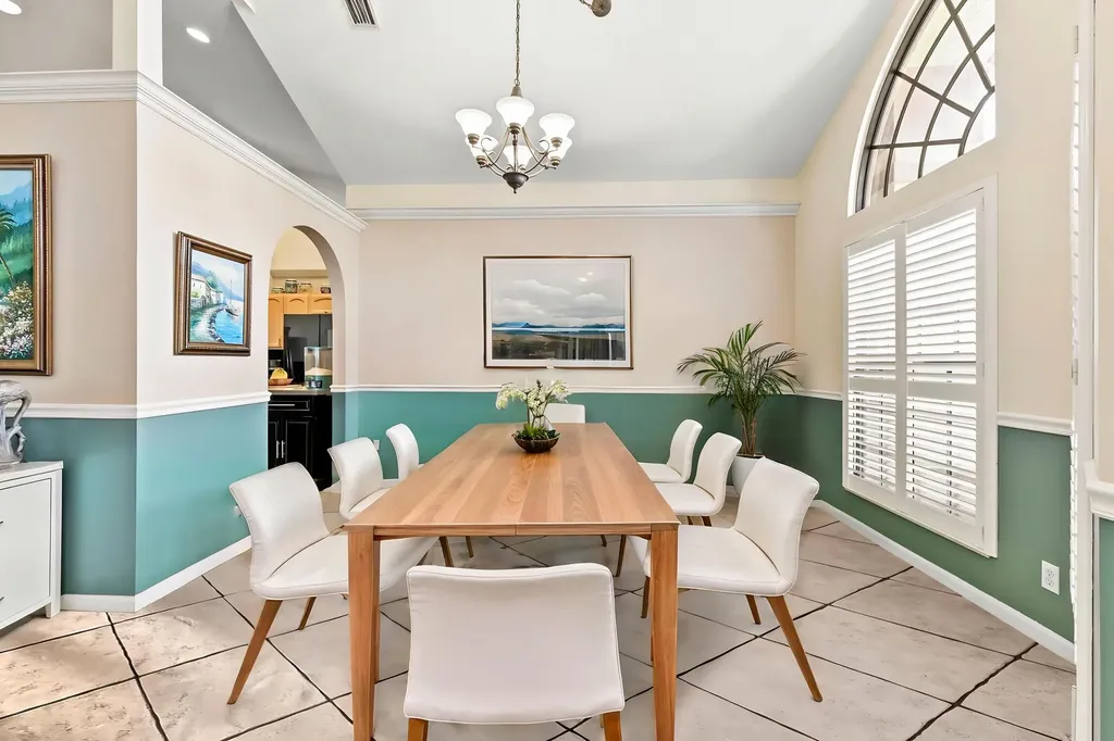119 Fernwood Crescent Royal Palm Beach FL 33411