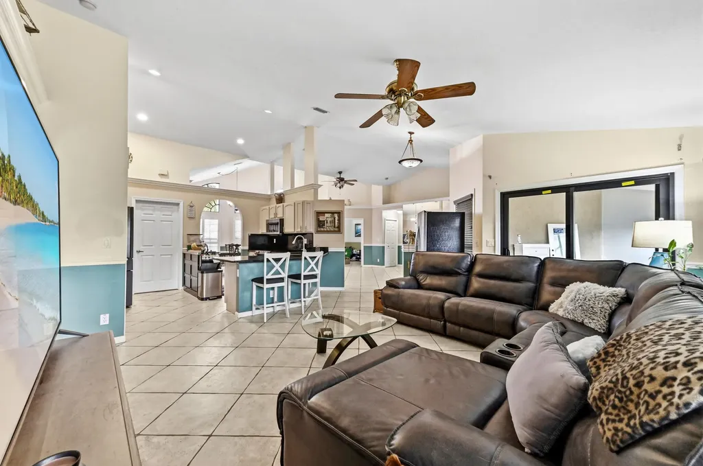 119 Fernwood Crescent Royal Palm Beach FL 33411