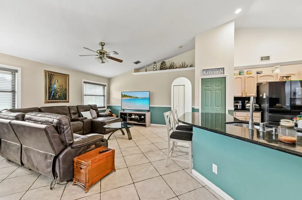 119 Fernwood Crescent Royal Palm Beach FL 33411