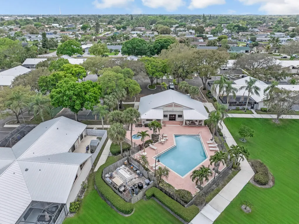 8888 Thumbwood Circle Boynton Beach FL 33436