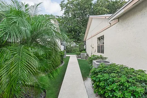 8888 Thumbwood Circle Boynton Beach FL 33436