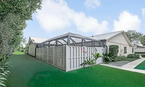 8888 Thumbwood Circle Boynton Beach FL 33436