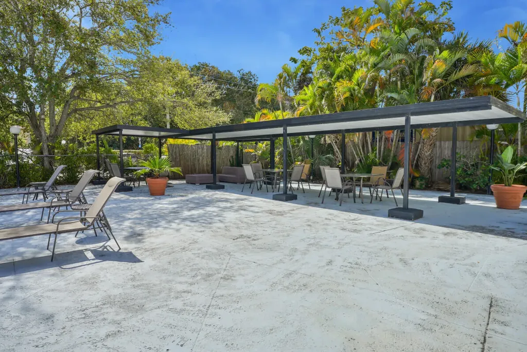 16851 NE 23rd Avenue North Miami Beach FL 33160