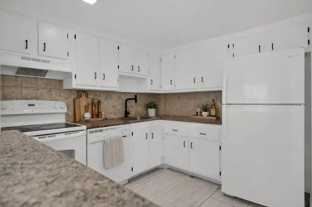 16851 NE 23rd Avenue North Miami Beach FL 33160