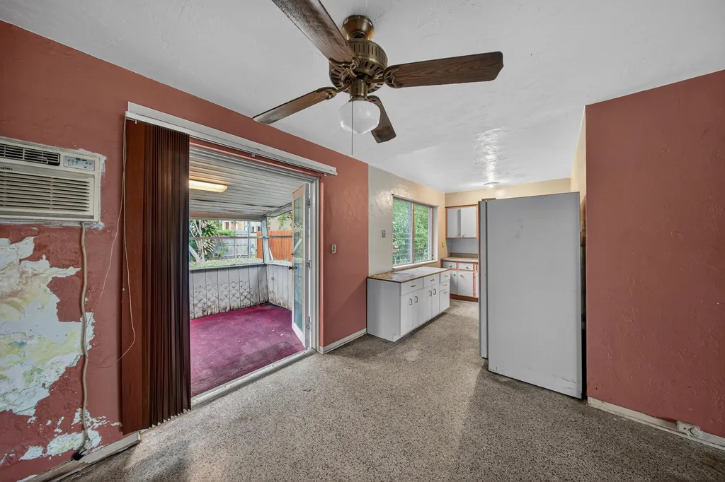 27 NE 17th Avenue Pompano Beach FL 33060