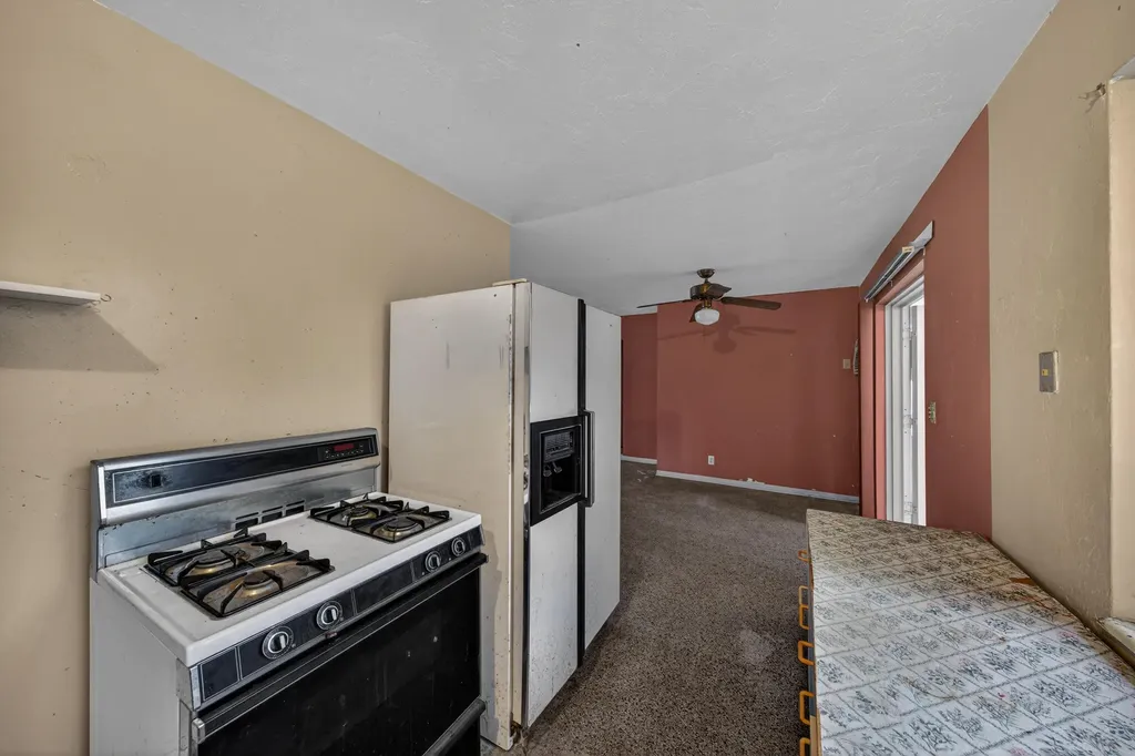 27 NE 17th Avenue Pompano Beach FL 33060
