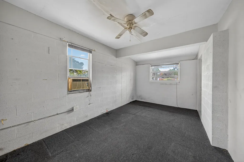 27 NE 17th Avenue Pompano Beach FL 33060