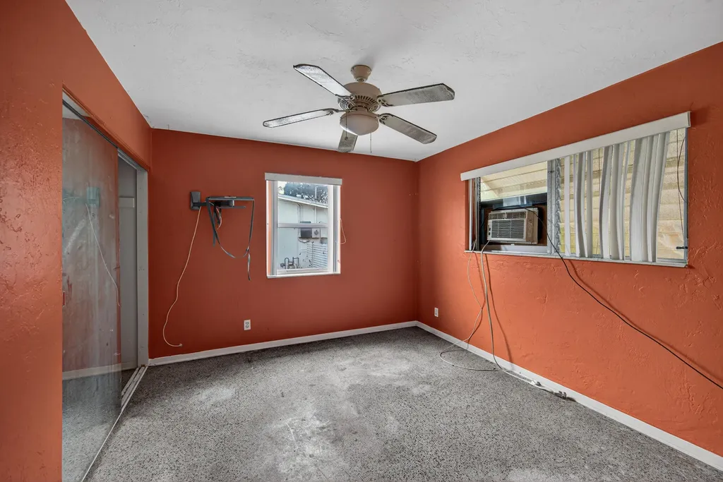 27 NE 17th Avenue Pompano Beach FL 33060