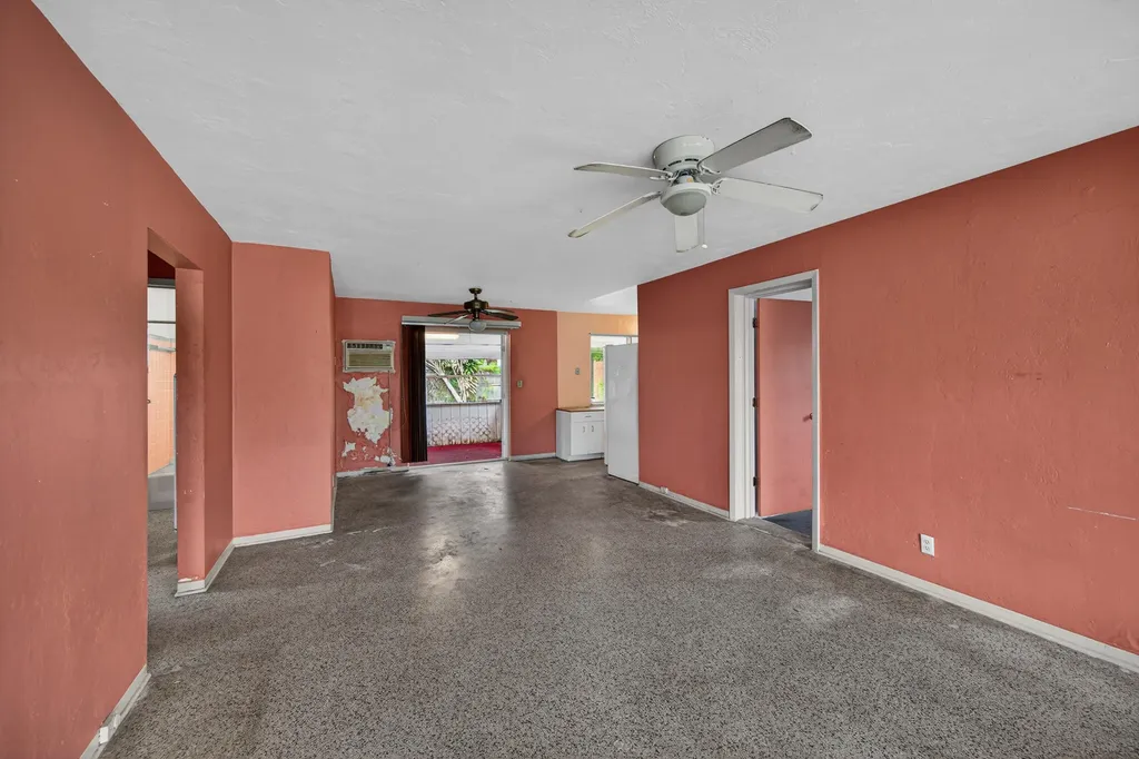 27 NE 17th Avenue Pompano Beach FL 33060