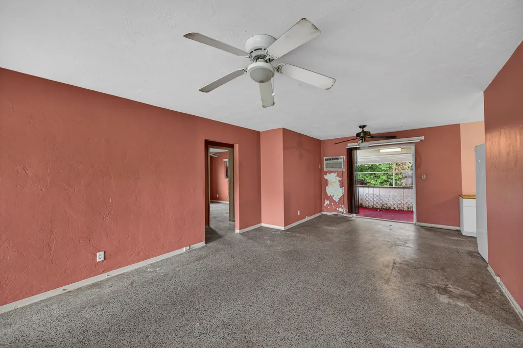 27 NE 17th Avenue Pompano Beach FL 33060