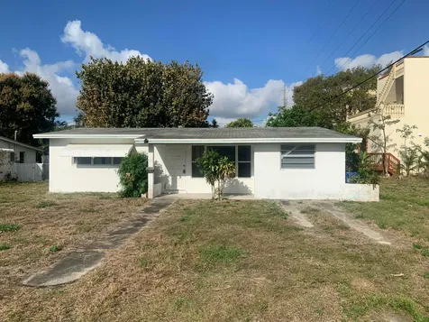 27 NE 17th Avenue Pompano Beach FL 33060