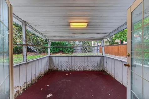 27 NE 17th Avenue Pompano Beach FL 33060