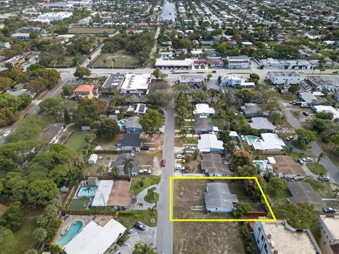27 NE 17th Avenue Pompano Beach FL 33060