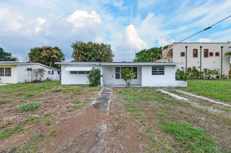 27 NE 17th Avenue Pompano Beach FL 33060