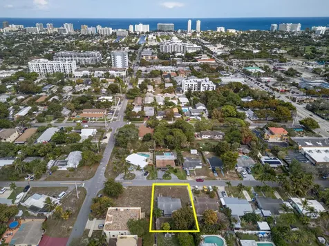 27 NE 17th Avenue Pompano Beach FL 33060