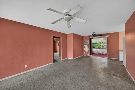 27 NE 17th Avenue Pompano Beach FL 33060