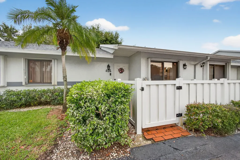 2640 Gately Drive W West Palm Beach FL 33415