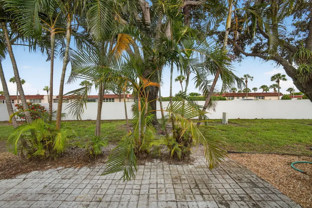 2640 Gately Drive W West Palm Beach FL 33415