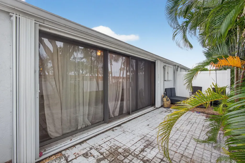 2640 Gately Drive W West Palm Beach FL 33415
