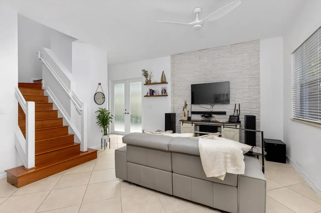 1222 NE 18th Avenue Fort Lauderdale FL 33304