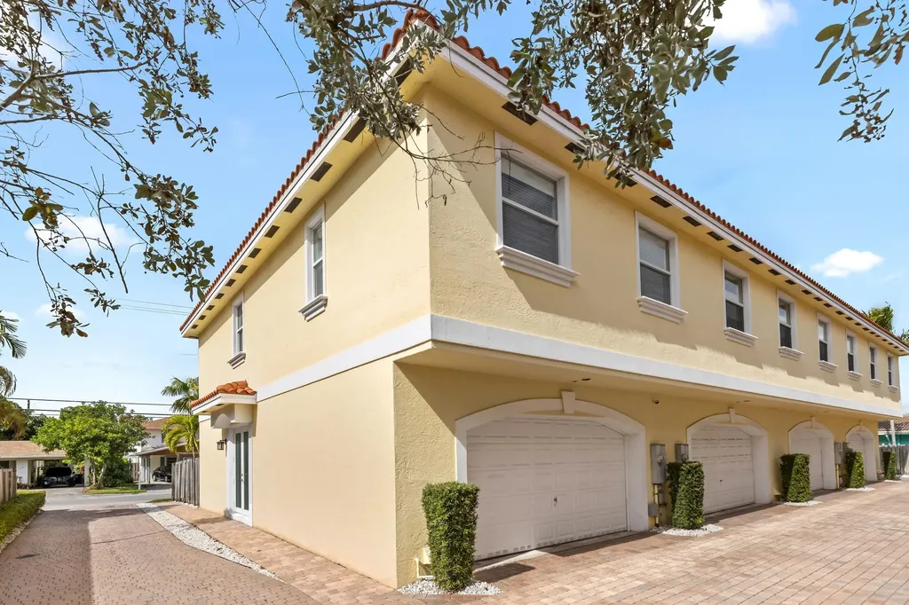 1222 NE 18th Avenue Fort Lauderdale FL 33304